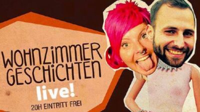 Veranstaltungsbanner für Wohnzimmergeschichten Live ab 20 Uhr , Eintritt frei. Zu sehen sind zwei ausgeschnittene Gesichter, die auf einen Körper gepackt worden sind.