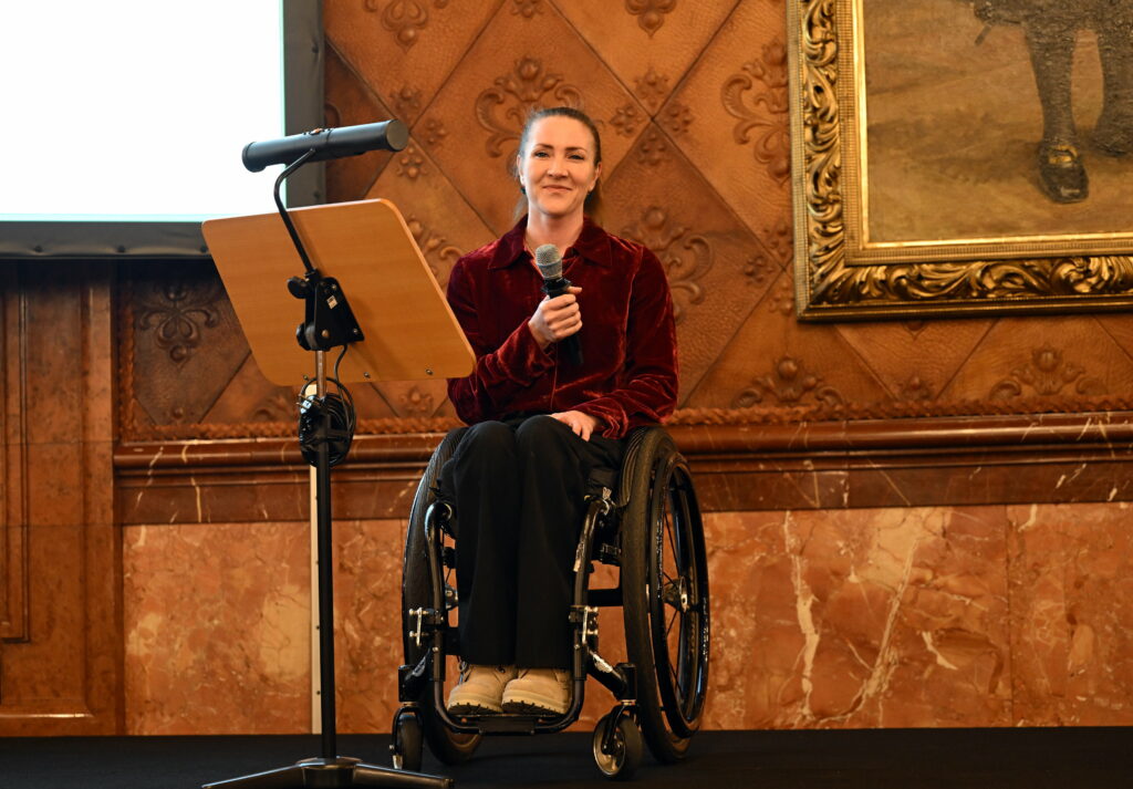 Edina Mueller (Parakanu)
Hamburg, 21.01.2025, Sport allgemein, Verleihung Werner-Otto-Preis 2025 im Hamburger Behindertensport, Verleihung im Hamburger Rathaus